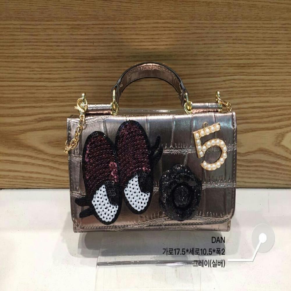 Mini Eye Patch clutch