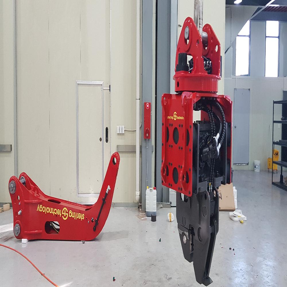 VIBRATORY HAMMER(PILE DRIVER)